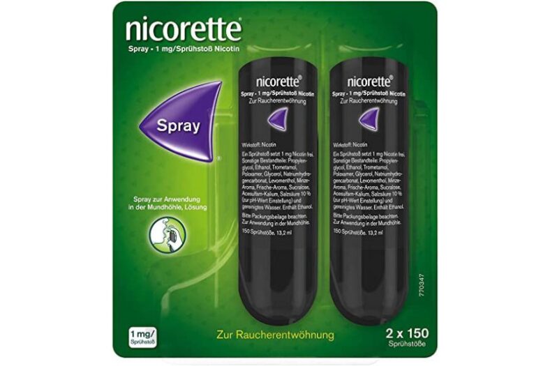 Verpackung mit zwei Nicorette-Sprays zur Rauchentwöhnung, je 1 mg Nicotin pro Sprühstoß, in schwarzer Flasche.